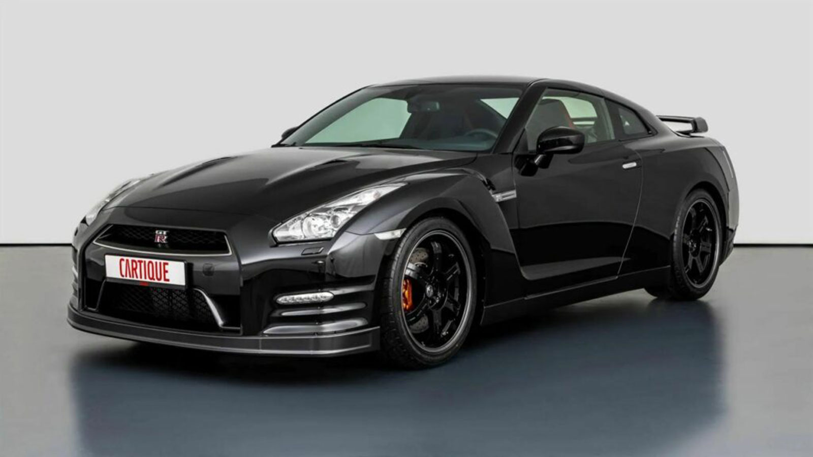 Πωλείται το Nissan GT-R Black Edition του Sebastian Vettel 